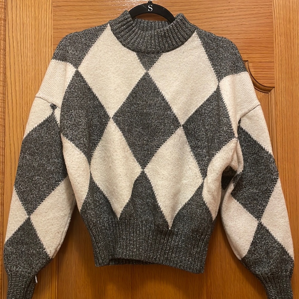 HM diamond sweater